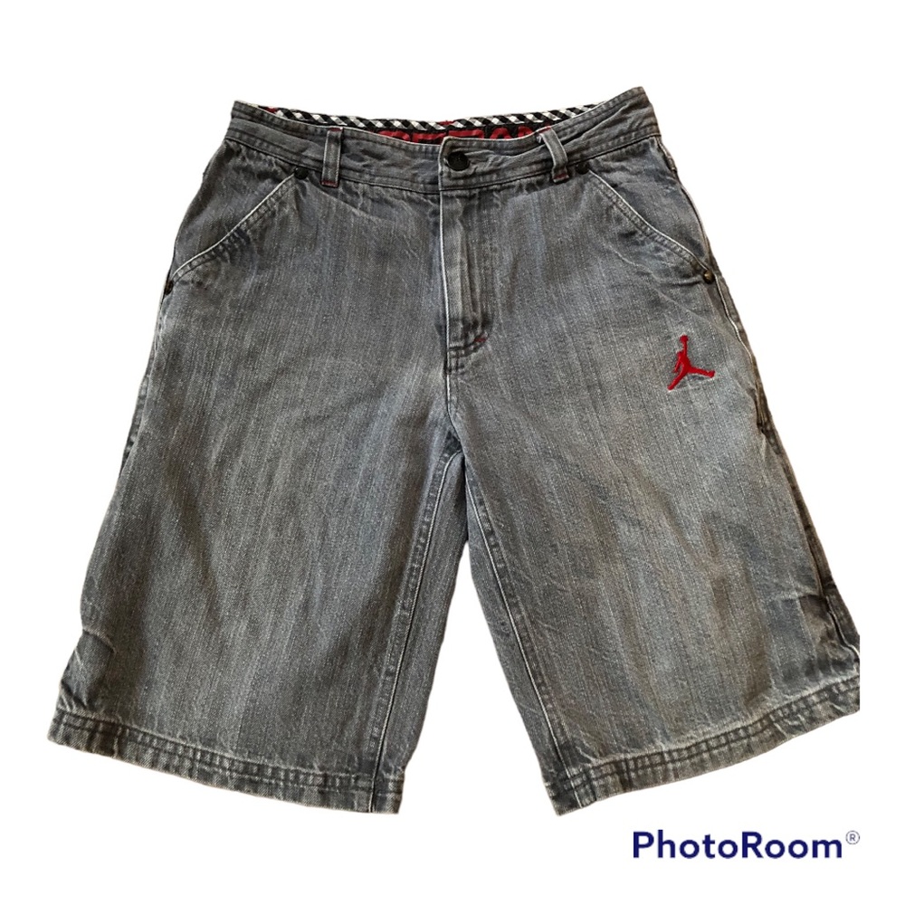 Boys 12 Jordan long gray denim shorts with zipper pocket on sides Y2K vintage